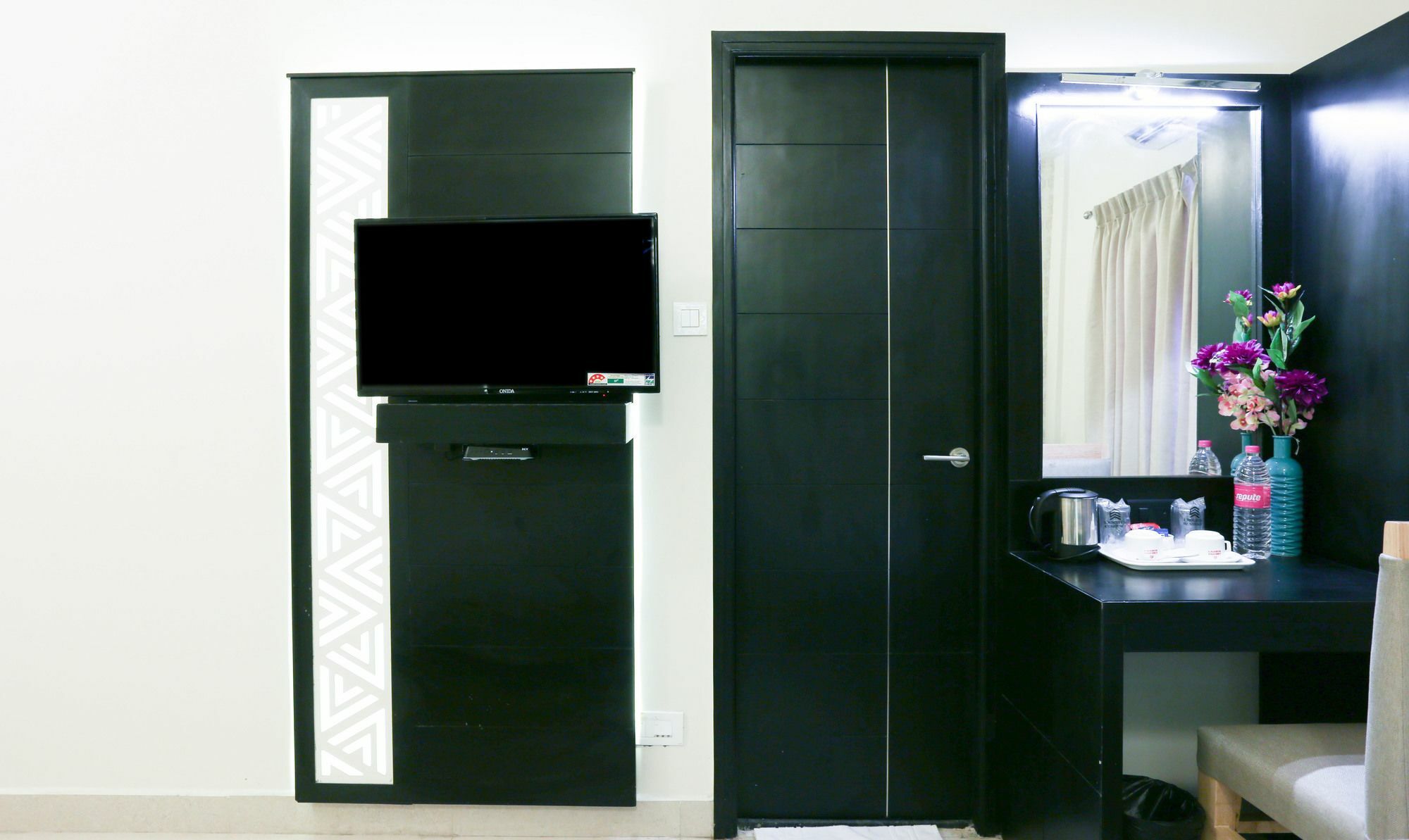 Treebo Emirates Residency Hotel