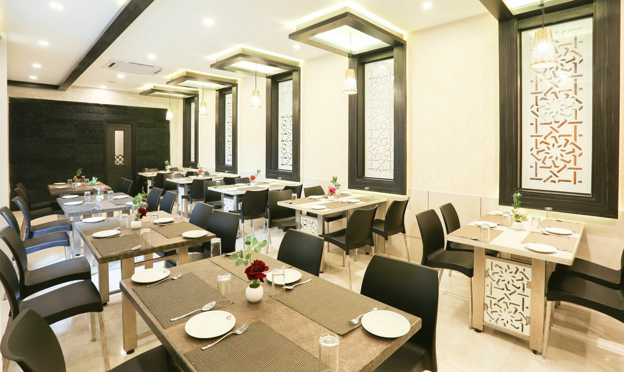 Hotel Treebo Emirates Residency Chennai